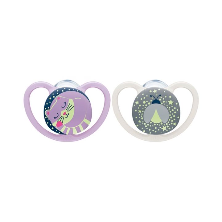 Space Night Silikon-Schnuller 18-36 Monate NUK - 2er-Pack leuchtende Schnuller