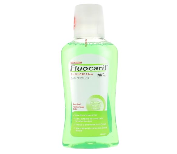 Mundspülung mit zwei Fluoriden Fluocaril - Flasche mit 300 ml