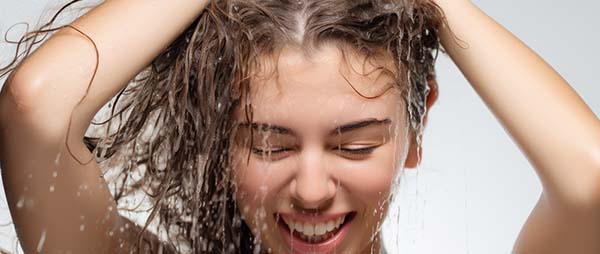 Comment choisir un après-shampoing pour cheveux secs ?