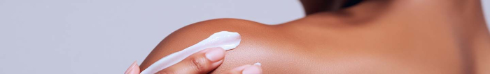 Puis-je remplacer mon nettoyant pour le visage par du lait démaquillant ?