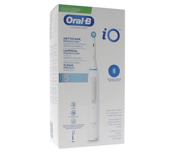 Brosse à dents électrique nettoyage & protection IO5 Oral-B - une brosse à dents électrique